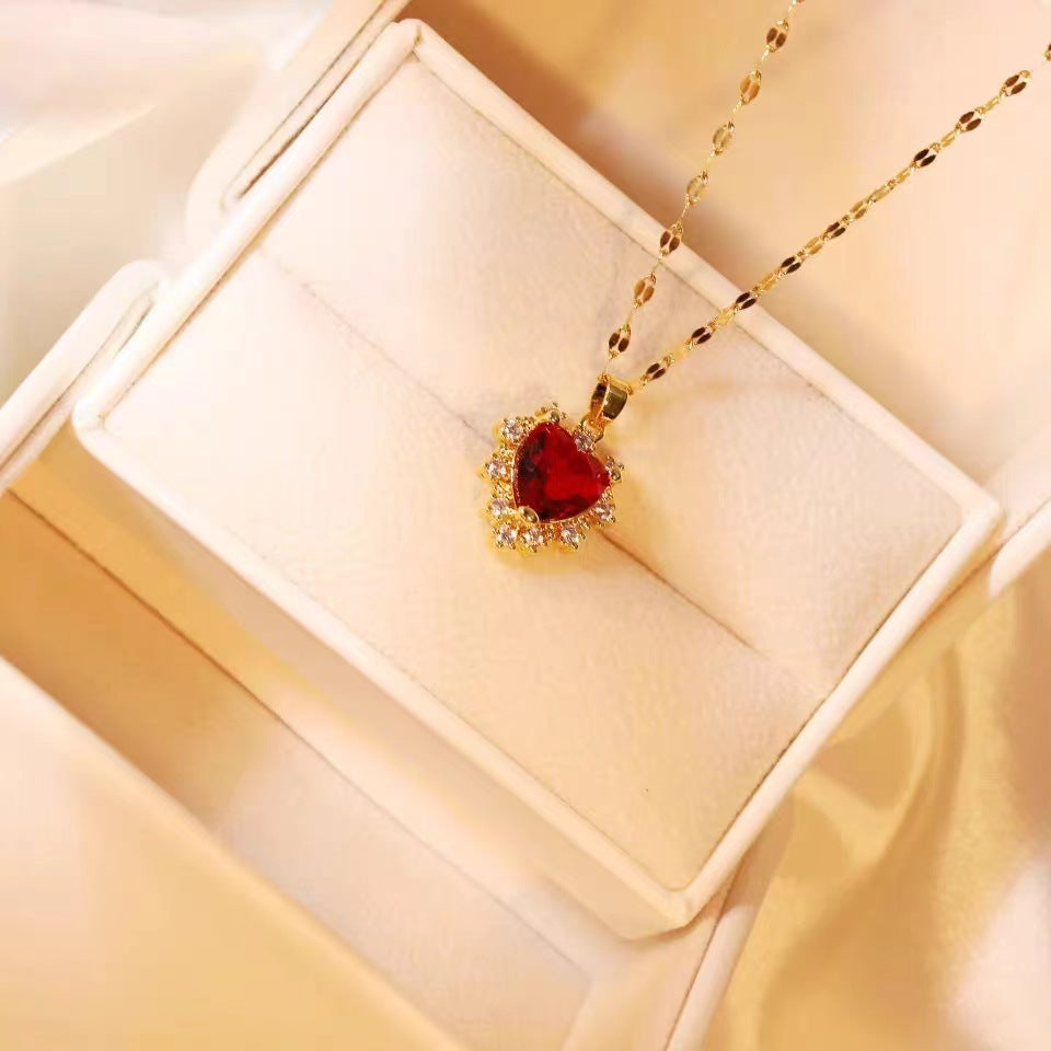 Fashion Micro-inlaid Pendant Ruby Heart Necklace