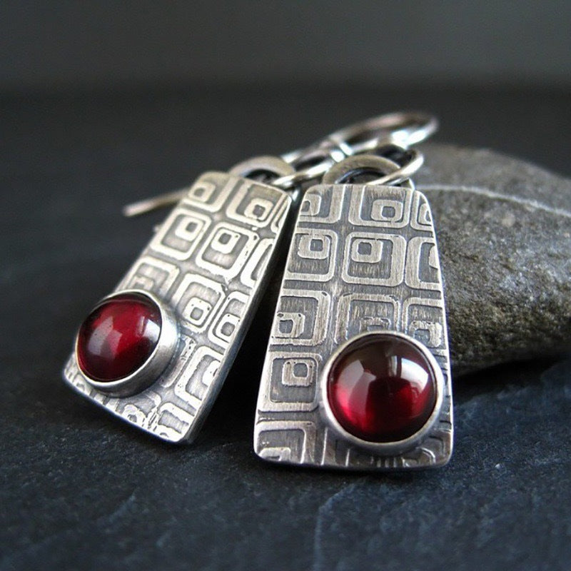 European And American Retro Geometric Square Pattern Inlaid Ruby Earrings