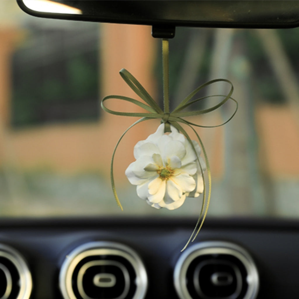 Car Mounted Perfume Ranunculus Flower Perfume Extender Pendant