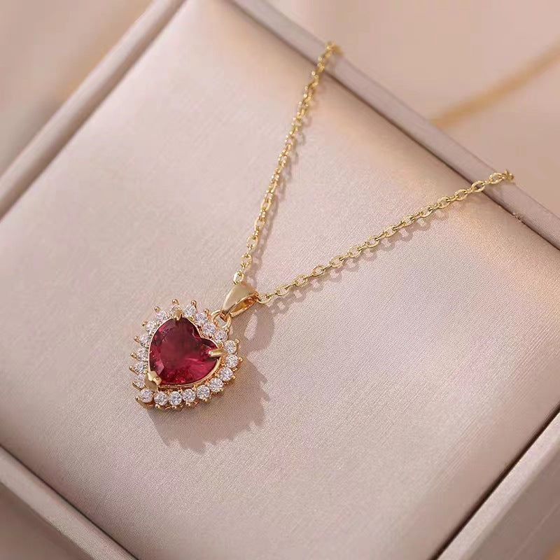 Fashion Micro-inlaid Pendant Ruby Heart Necklace