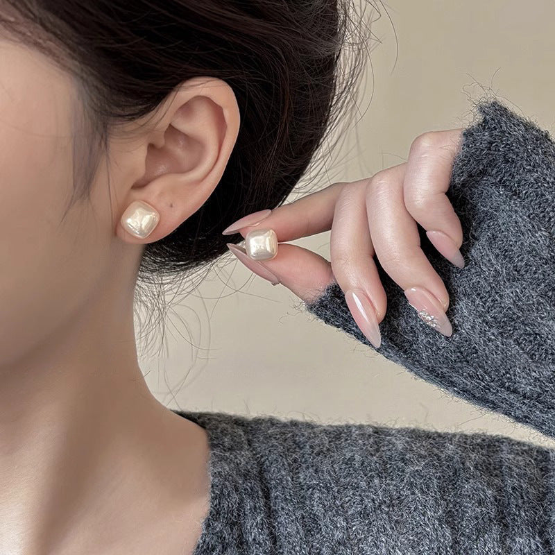 Alloy Stall Night Market Source Earrings Fashion Influencer Live Broadcast Popular Light Luxury Ear Accessories